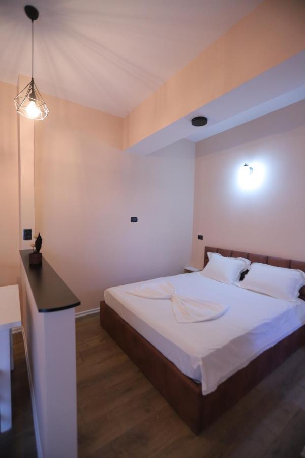 D1 Rooms & Apartments Tirana Exterior photo