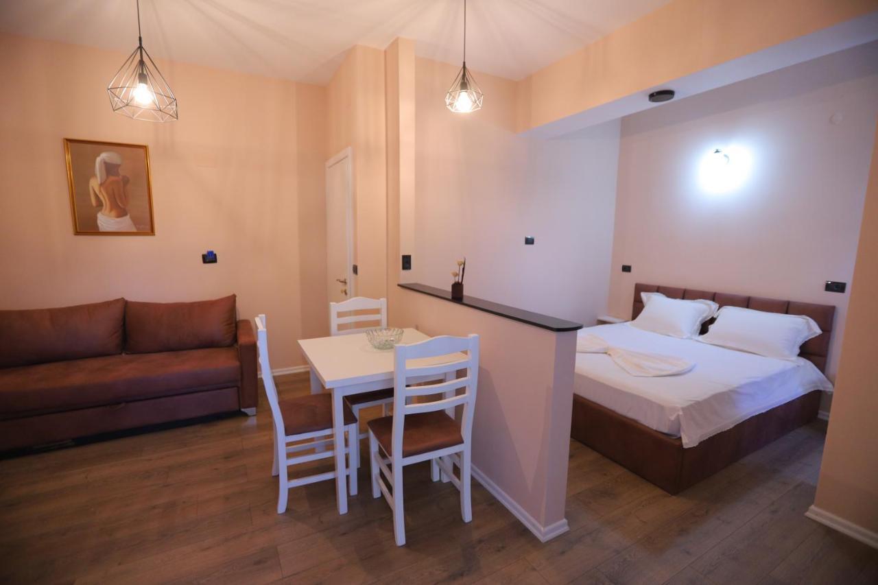 D1 Rooms & Apartments Tirana Exterior photo