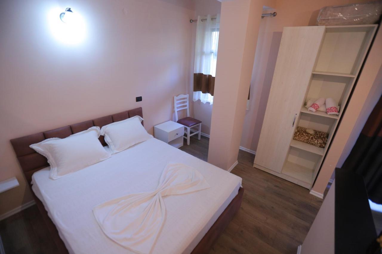 D1 Rooms & Apartments Tirana Exterior photo